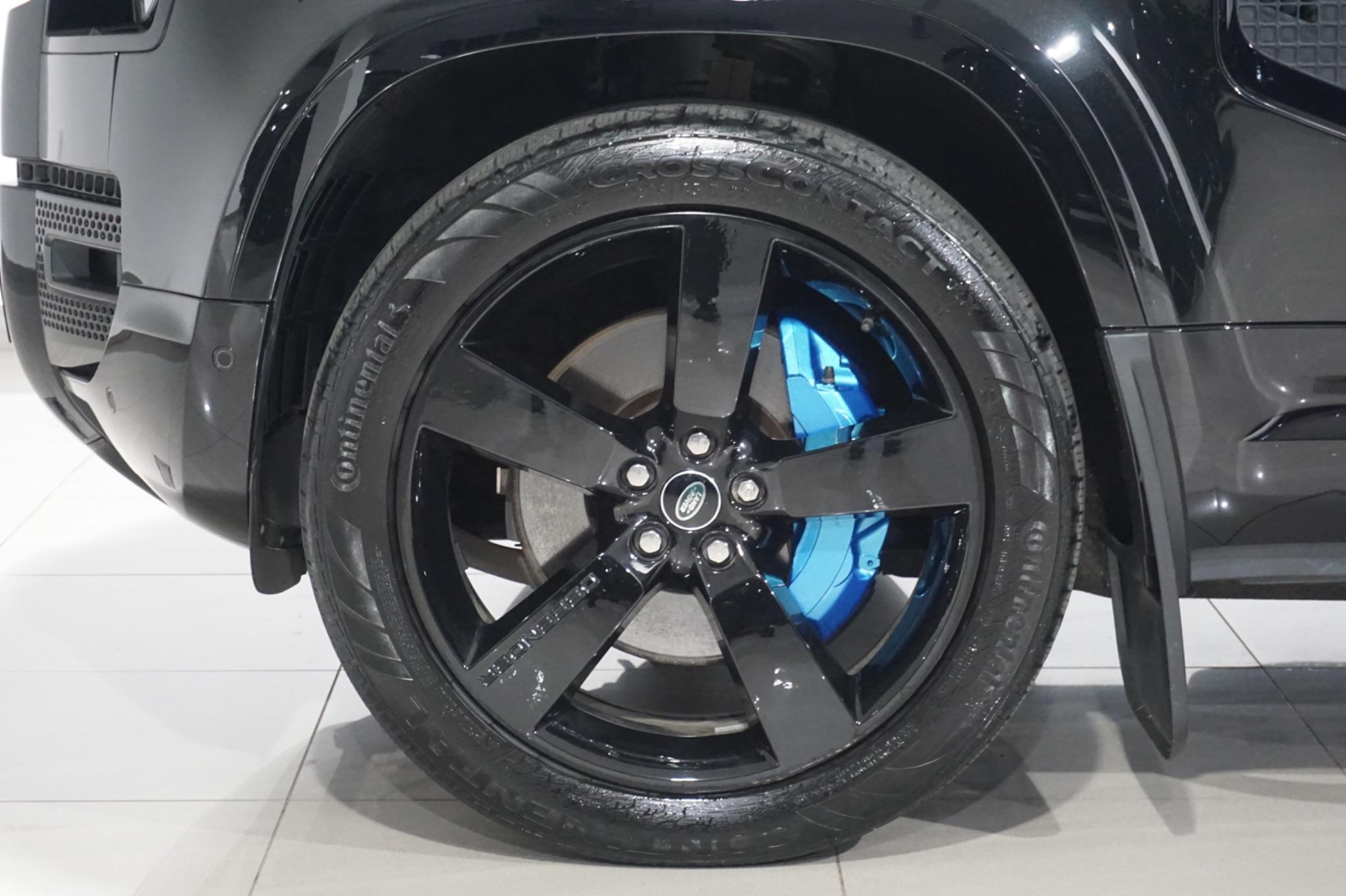 Land Rover Defender 110 5.0 P525 V8 Auto 4WD Euro 6 (s/s) 5dr